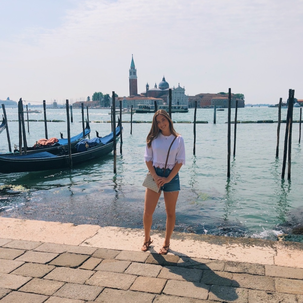 Meet your Posher, Amanda